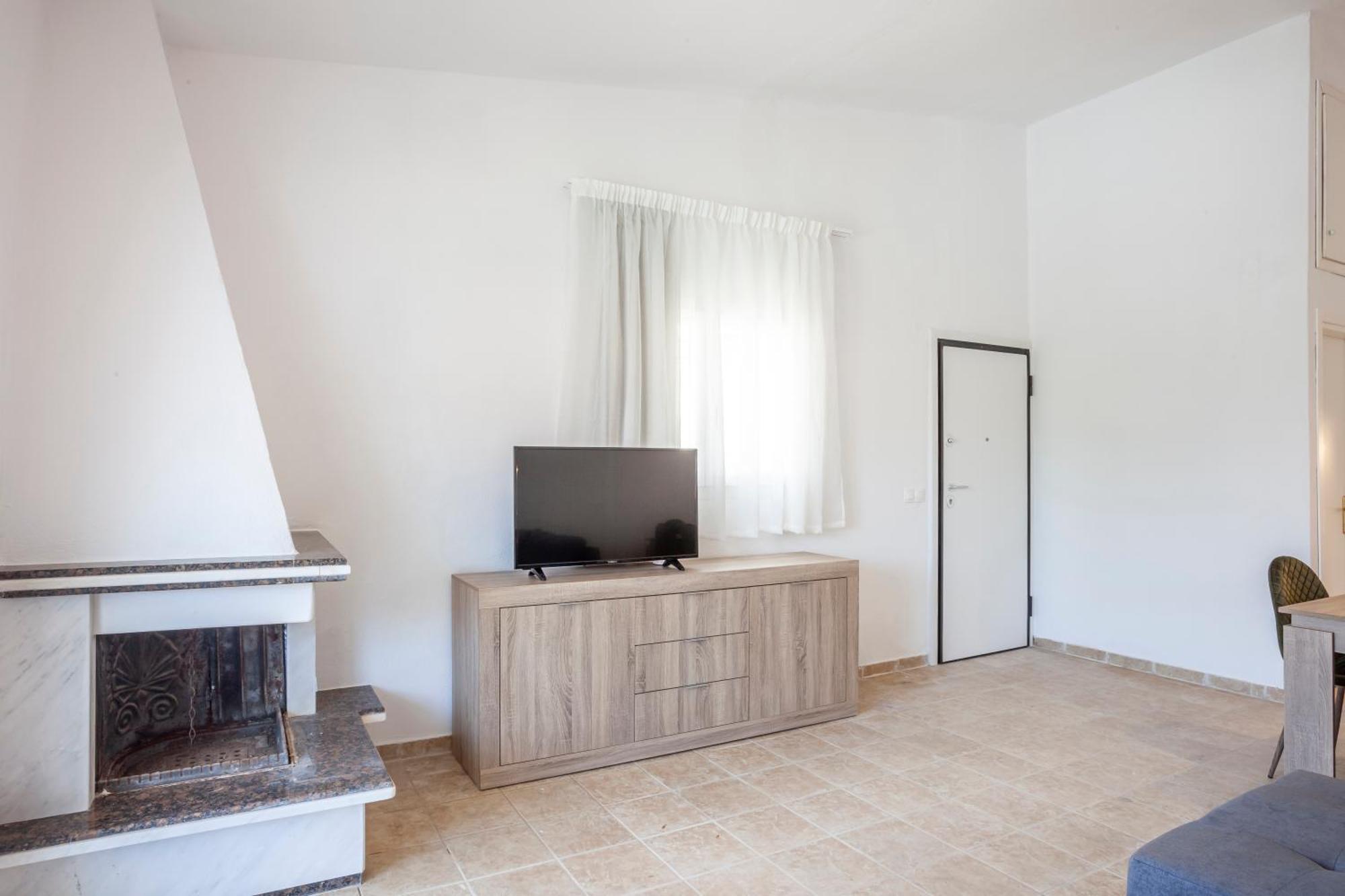 Aris Luxury Apartments Pefkochori Exterior photo
