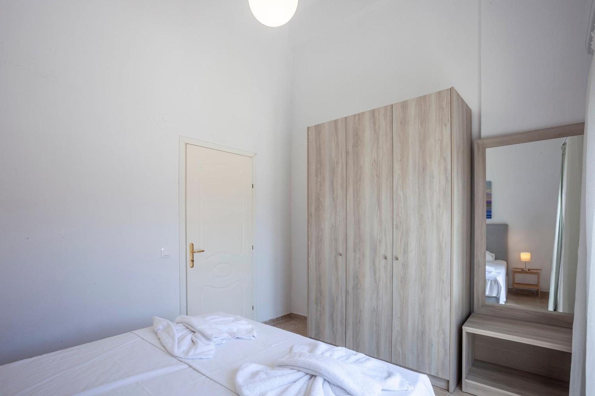 Aris Luxury Apartments Pefkochori Exterior photo