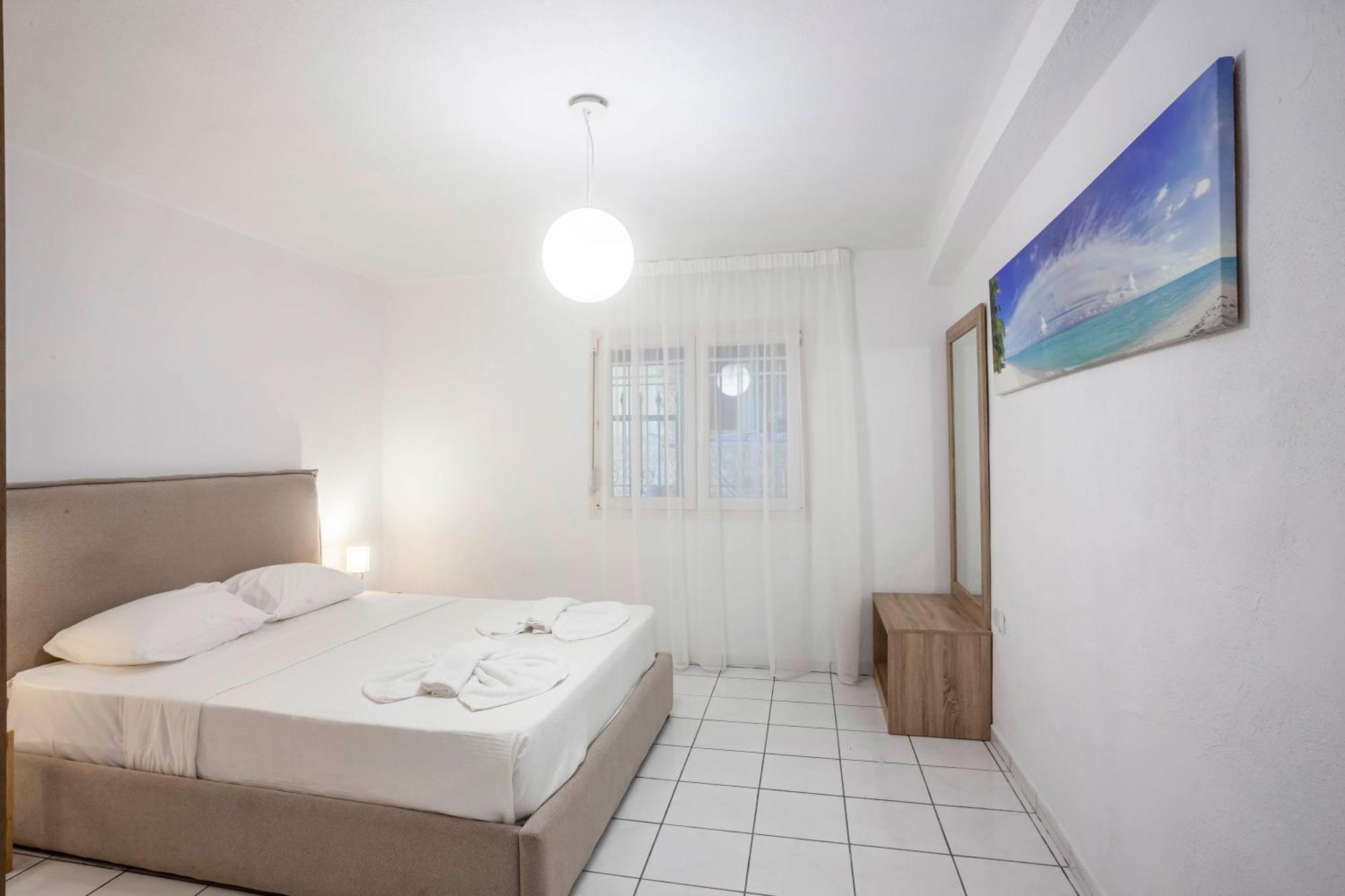Aris Luxury Apartments Pefkochori Exterior photo