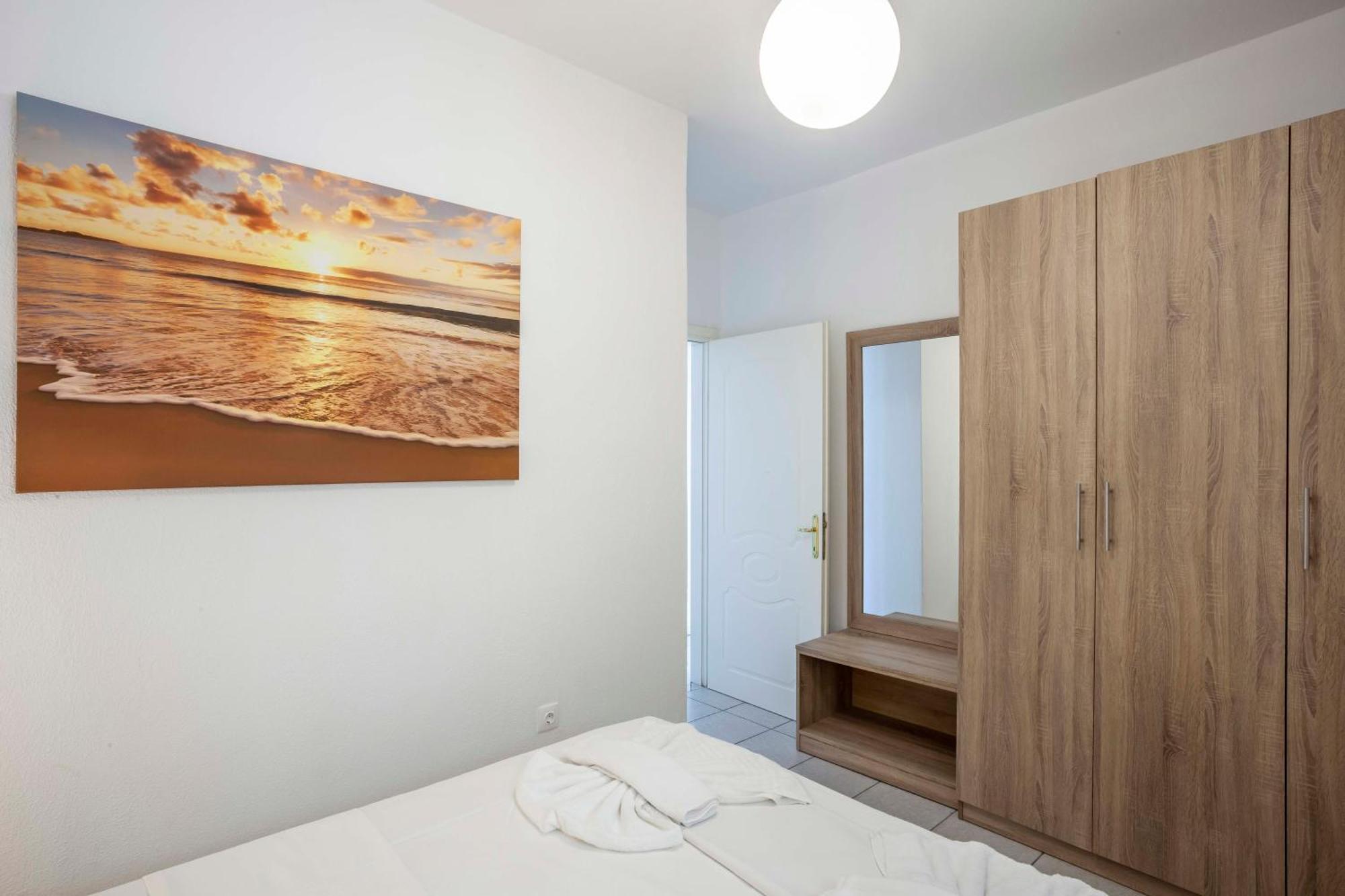 Aris Luxury Apartments Pefkochori Exterior photo